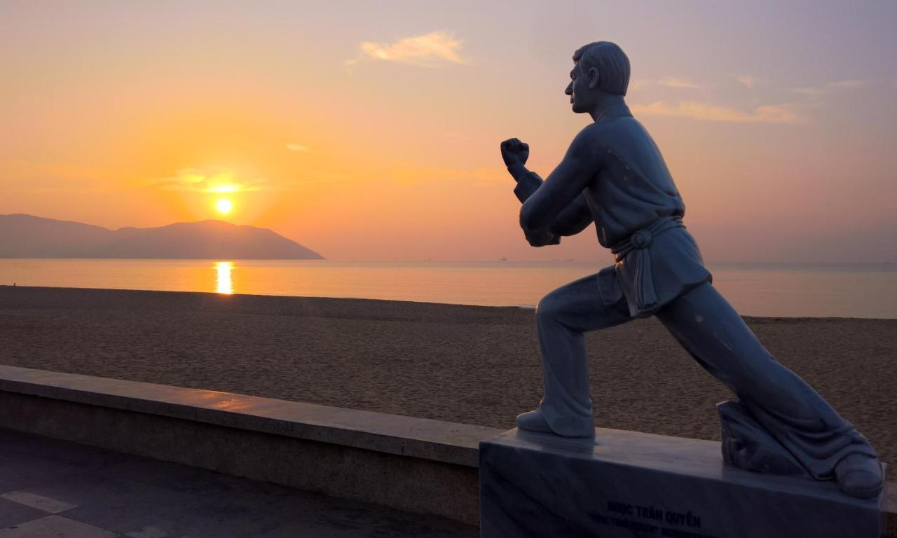 Khách Sạn Sao Việt Quy Nhon Esterno foto